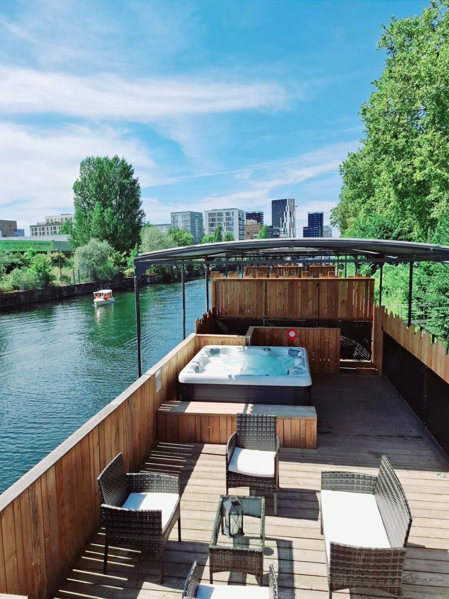 Appartamento La Peniche De Fabrice Avec Jacuzzi Privatif Strasburgo Esterno foto